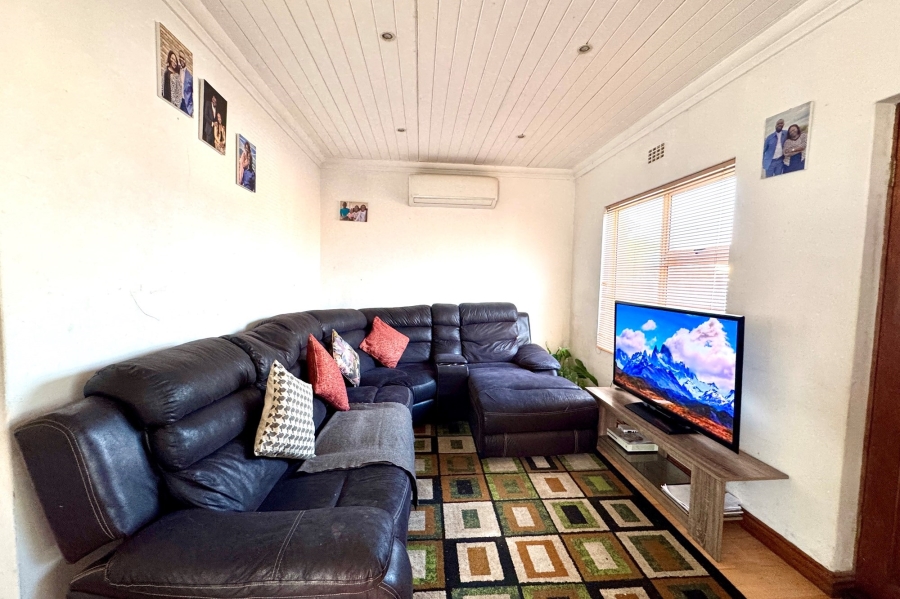 2 Bedroom Property for Sale in Hagley Western Cape